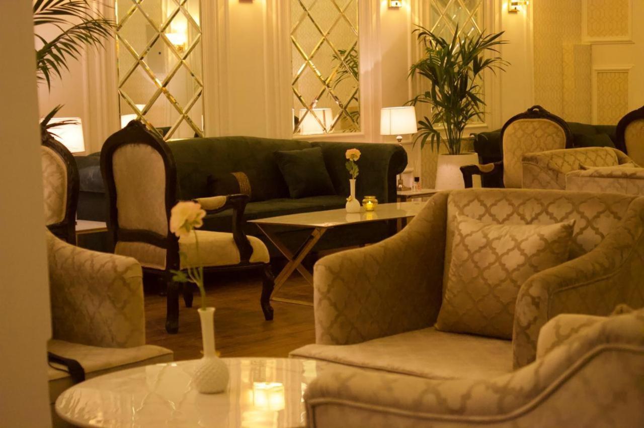 فندق كيان - Kyan Hotel คามิสมูชาอิท ภายนอก รูปภาพ