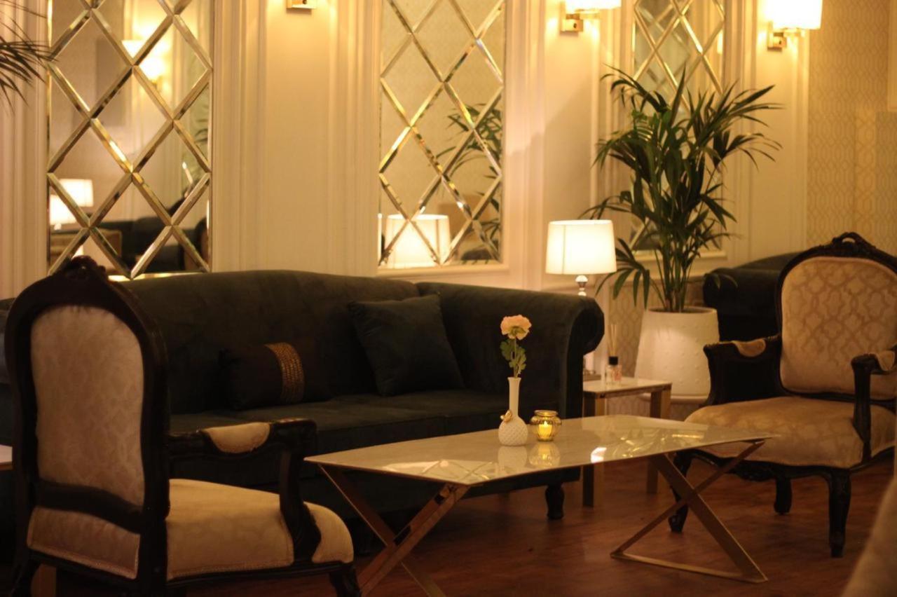 فندق كيان - Kyan Hotel คามิสมูชาอิท ภายนอก รูปภาพ