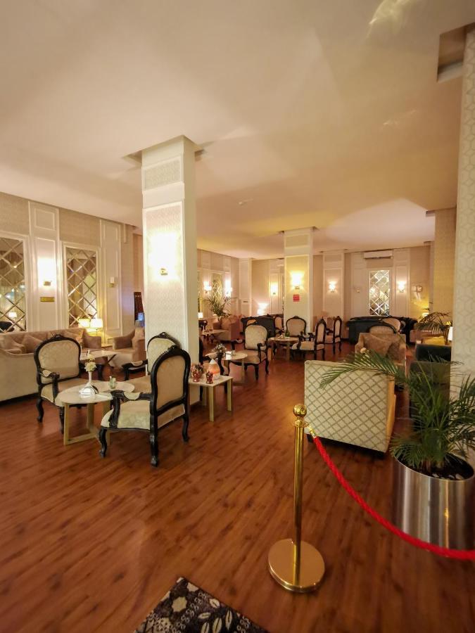 فندق كيان - Kyan Hotel คามิสมูชาอิท ภายนอก รูปภาพ