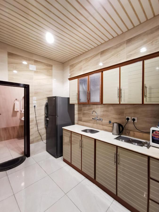 فندق كيان - Kyan Hotel คามิสมูชาอิท ภายนอก รูปภาพ