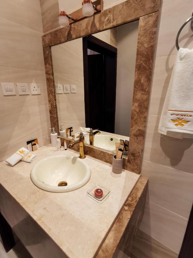 فندق كيان - Kyan Hotel คามิสมูชาอิท ภายนอก รูปภาพ
