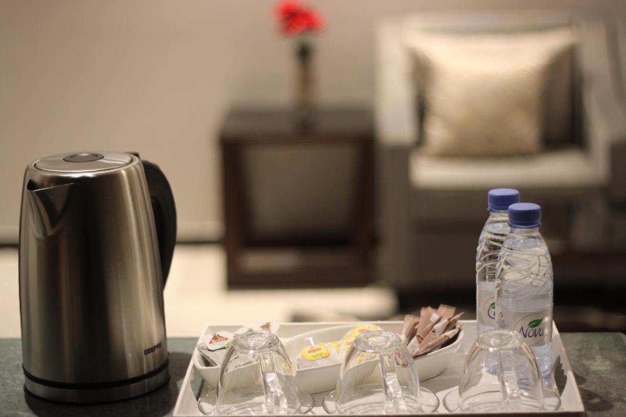 فندق كيان - Kyan Hotel คามิสมูชาอิท ภายนอก รูปภาพ